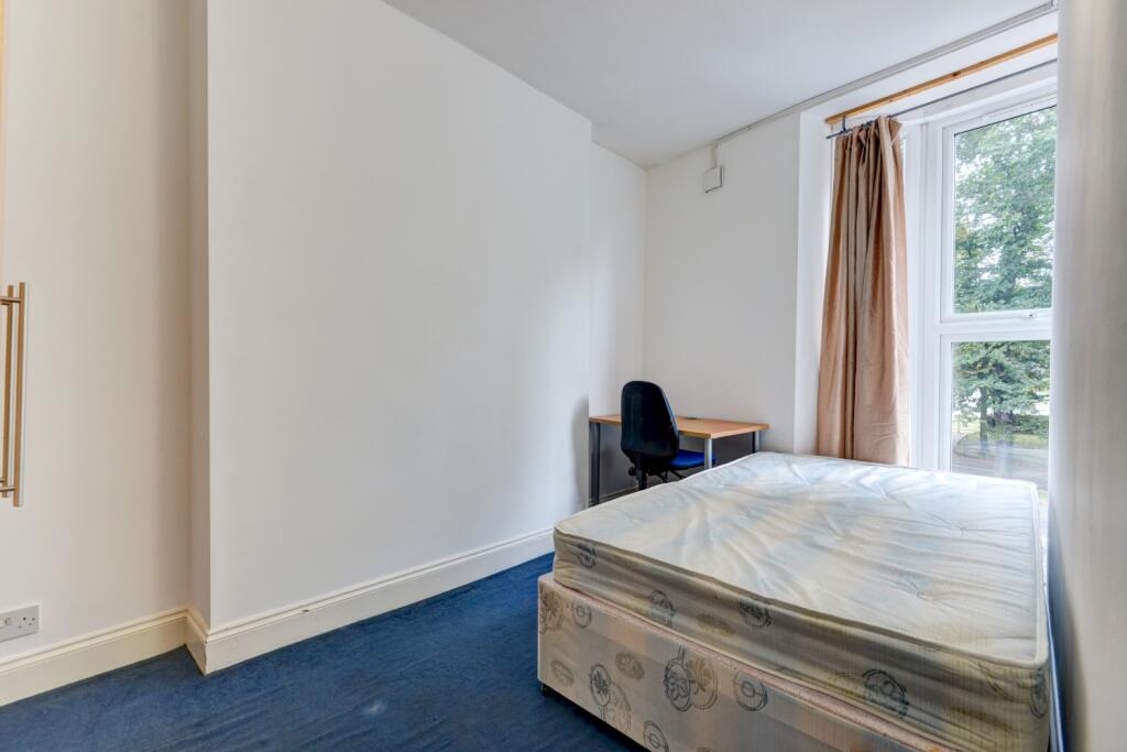 19 Ditchling Road Bedroom 6