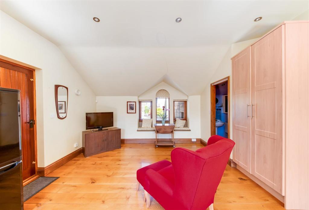 STUDIO/ANNEX/BEDROOM FIVE