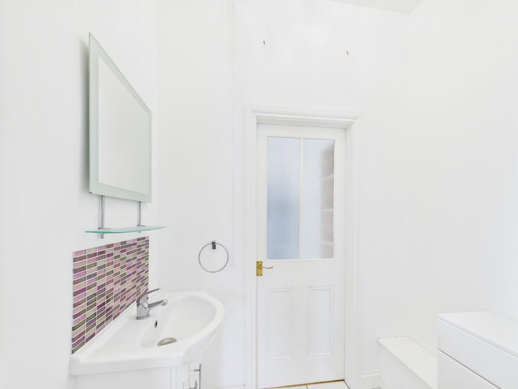 CAM01835G0-PR0222...