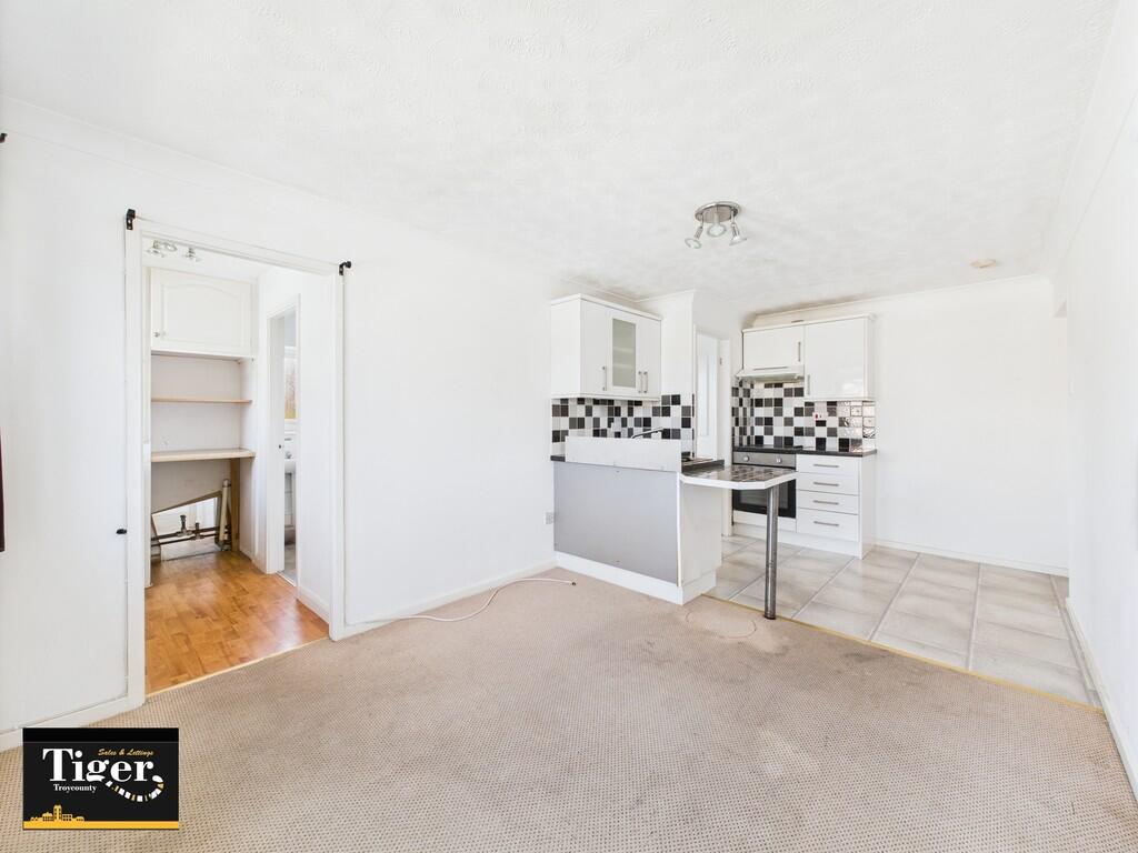 CAM03440G0-PR0392...