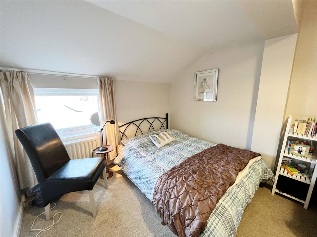 Bedroom 2.jpg