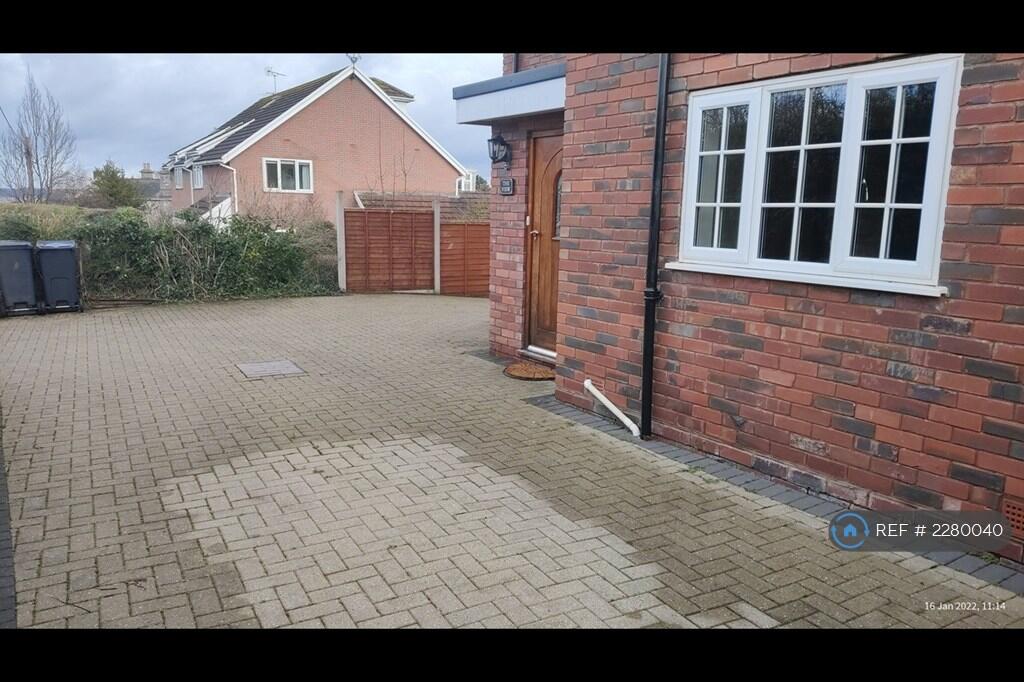 Driveway With 2 Off Road Parking Spaces