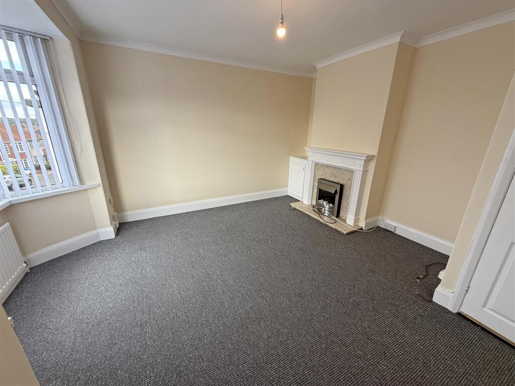 Living room v2.jpg