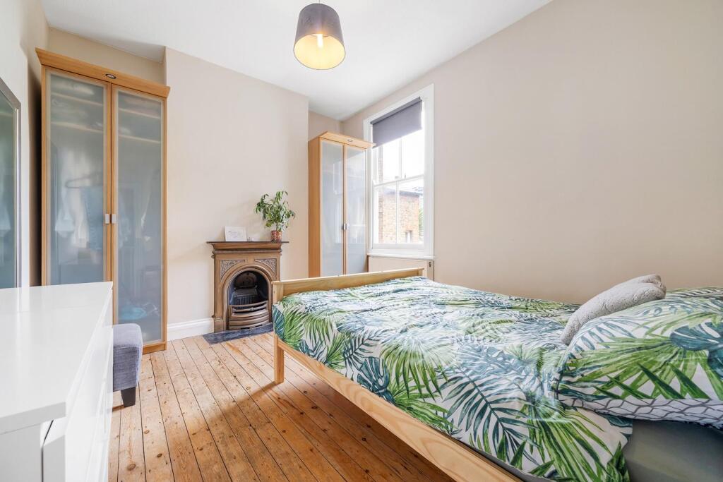 Bedroom 1.JPG