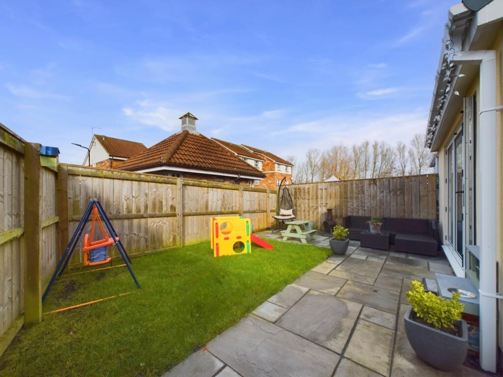 CAM02195G0-PR0065-STILL030