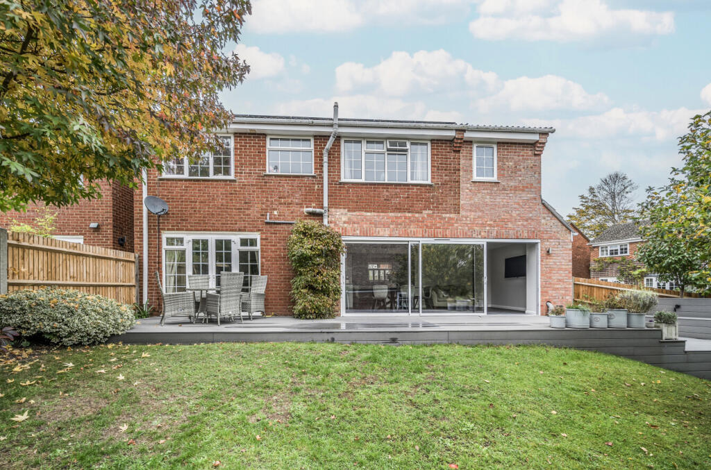 1364503-27-68ee82...