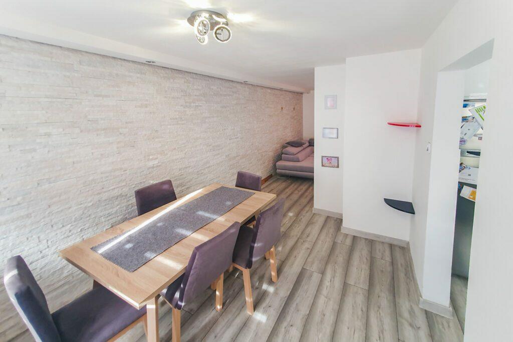 24 Nene Court - Dining Room