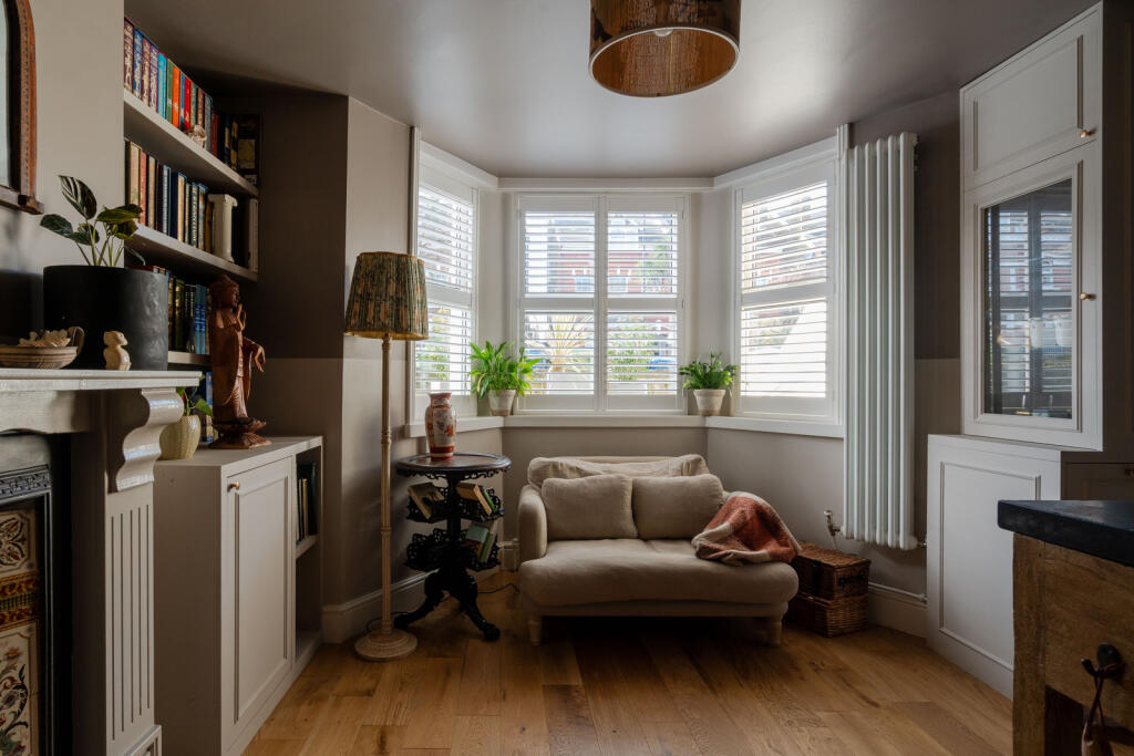 258414 - Lordship Lane, London SE22 - high res ...