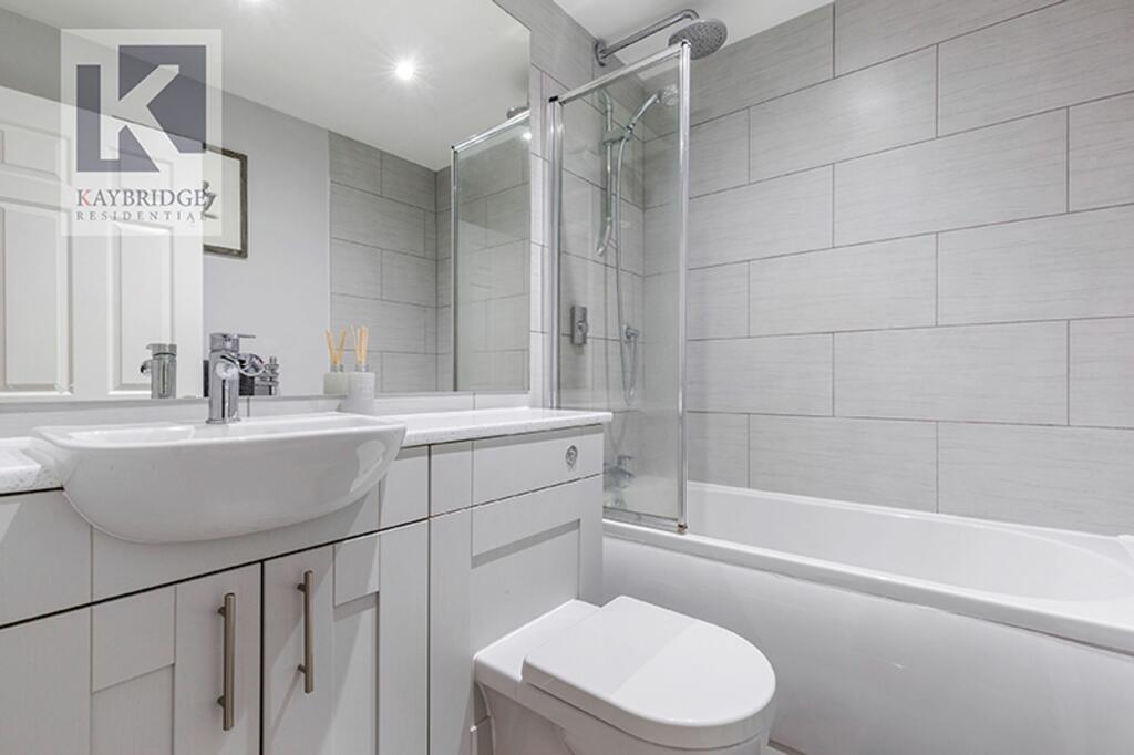 Chelsea Close, Worcester Park - KT4 7SF