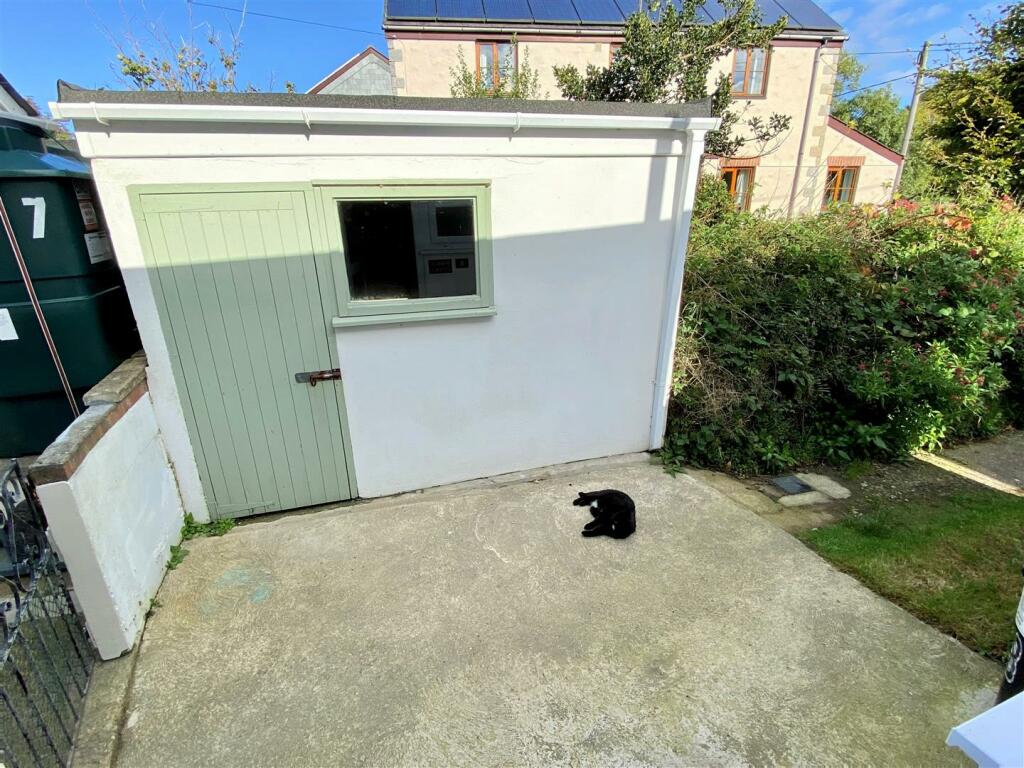 Sparrow Cottage Rear Yard