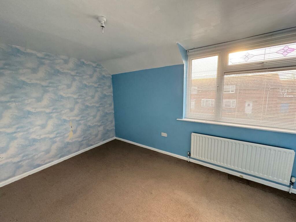 BEDROOM 1 (FRONT)