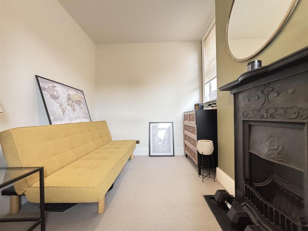 New street bed 2.jpg