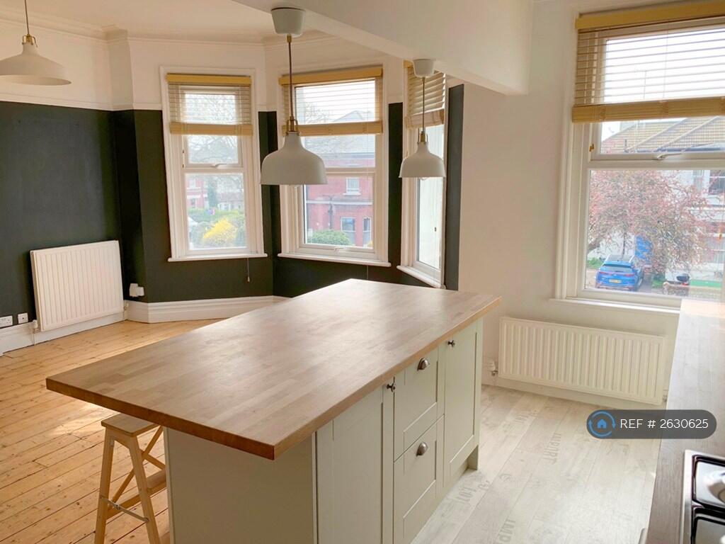 Kitchen / Living Space