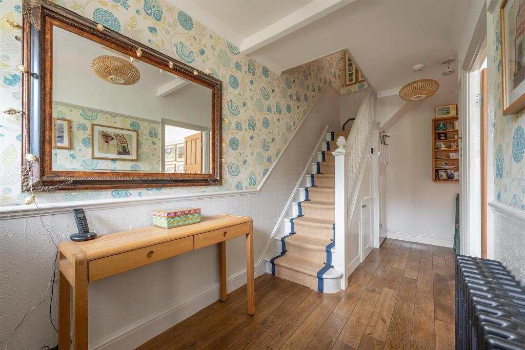 Beacontree Avenue, E17