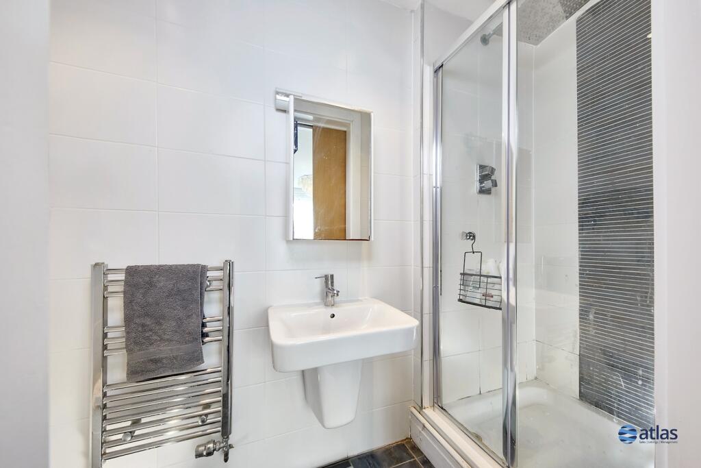 Master Bedroom En Suite