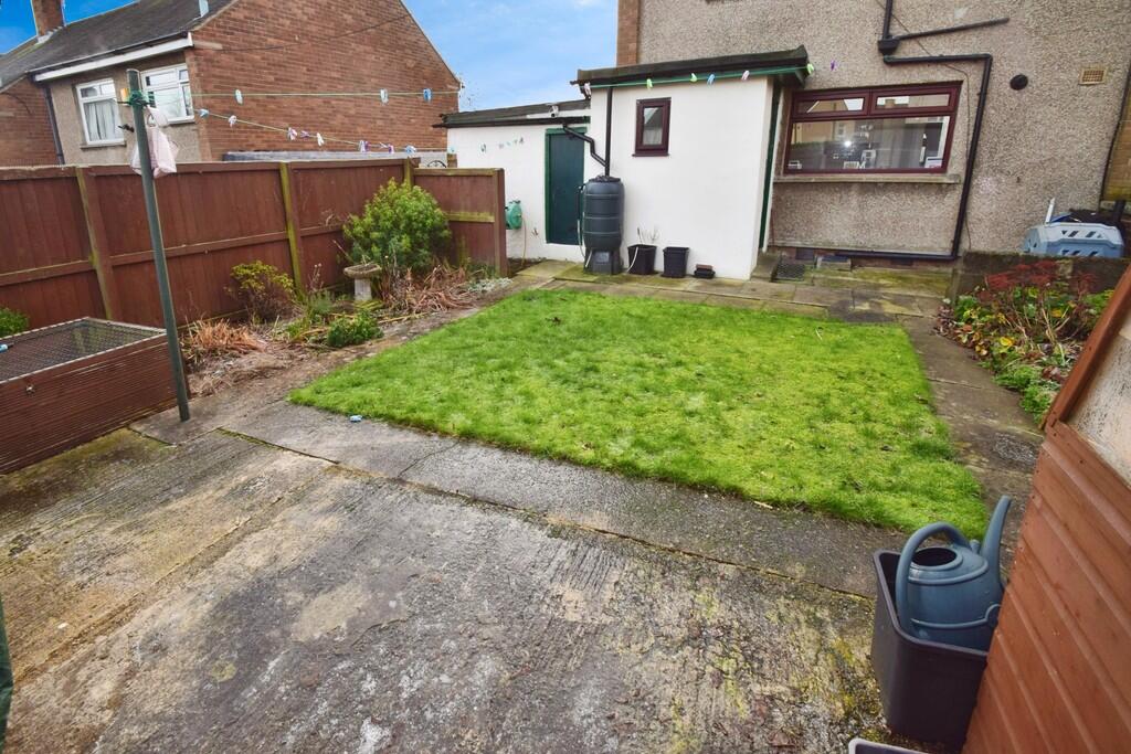 9e9df4d2-Garden 2...