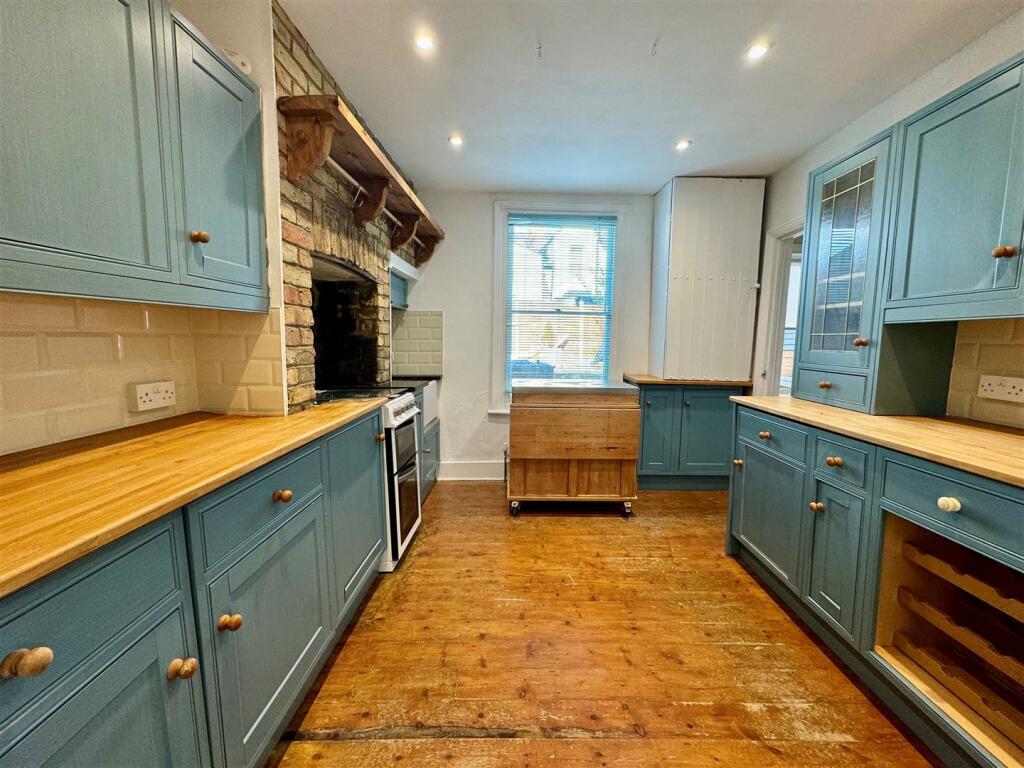 Kitchen.jpg