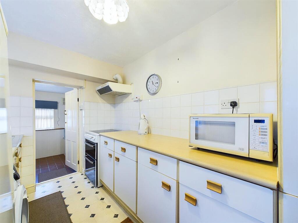 10 - Three Bed Terrace Franklyn Street.jpg