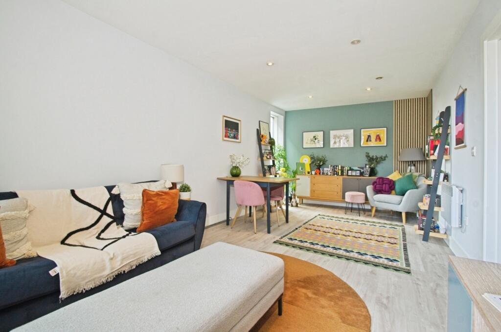 Living/Dining Area