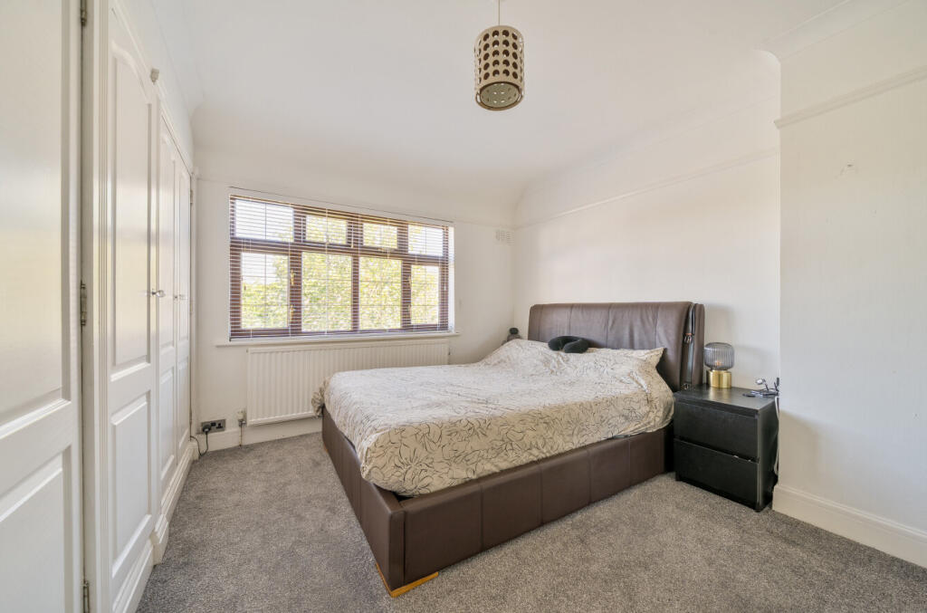 1361858-11-68dbcd...