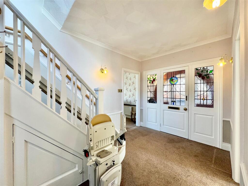ENTRANCE HALL