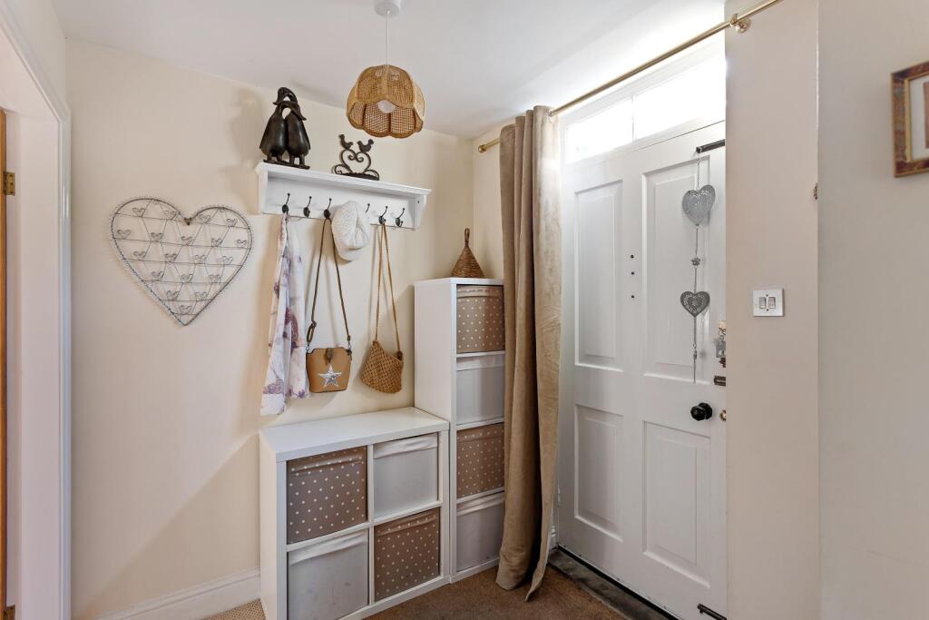 8 Hall Farm Cottage-07.jpg