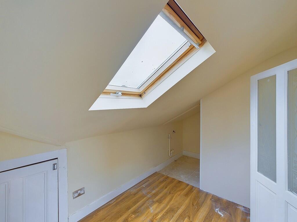 IMG_84565_10_larg...