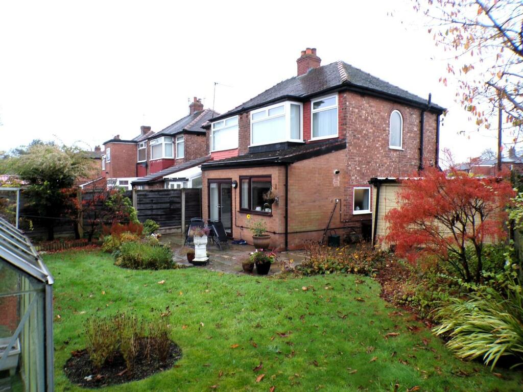 ShirleyAve1gdn3.JPG
