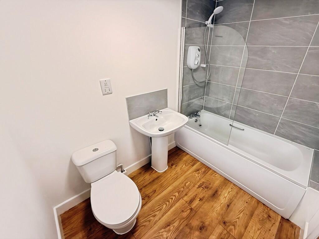 f26eca0f-WhatsApp...