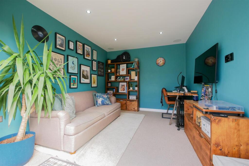 Garden Office/Converted Garage