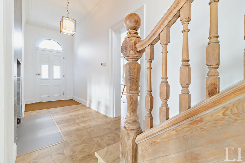 8623234-interiorW...