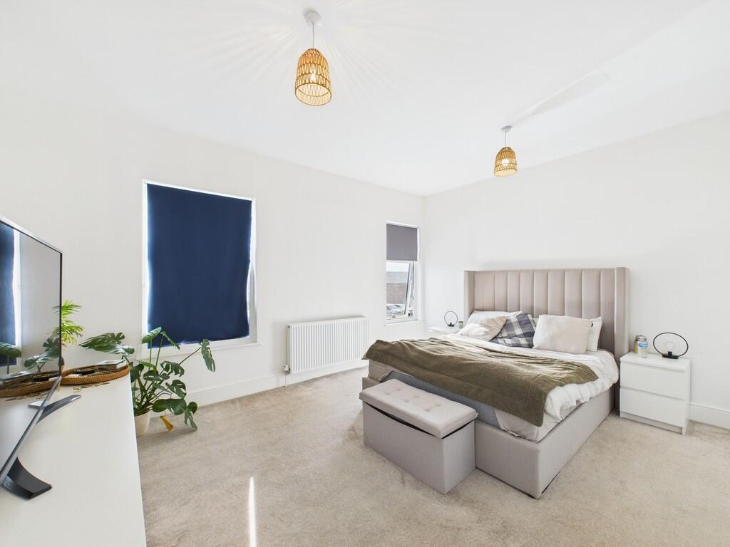 CAM01835G0-PR0185...