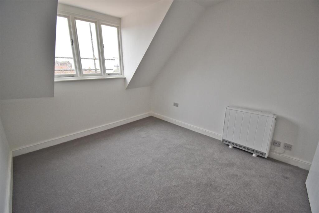 Bedroom 2.1.jpg