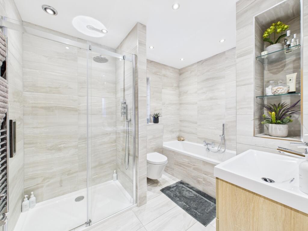 Bathroom First Floor 