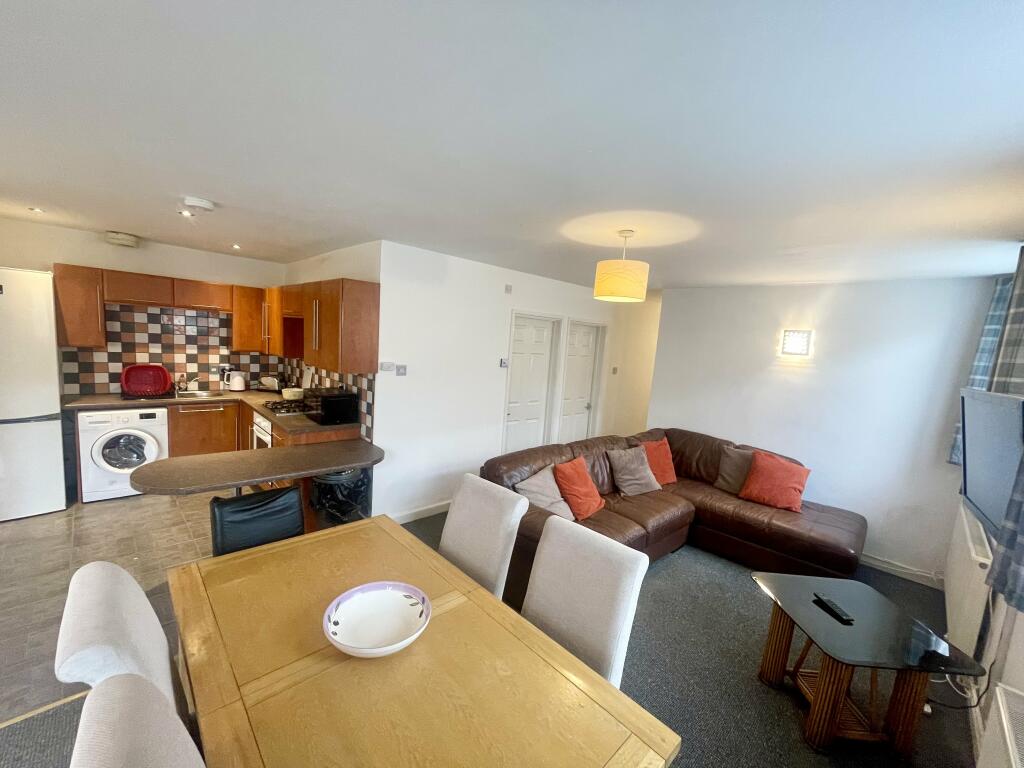 Kitchen/Lounge