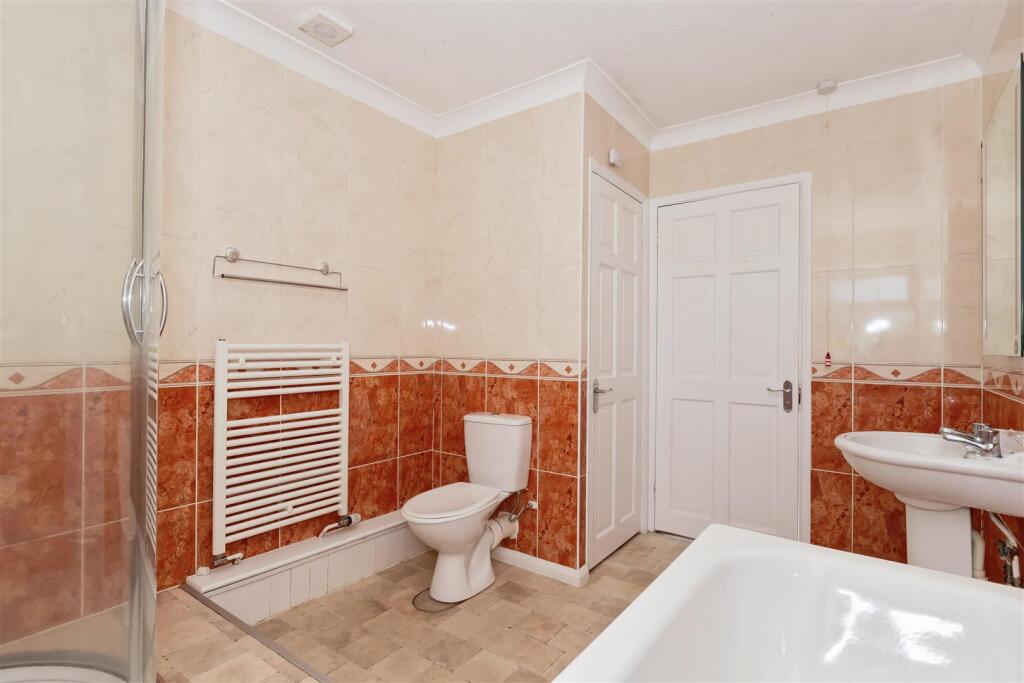 For Sale by Aspire Residential | London Road