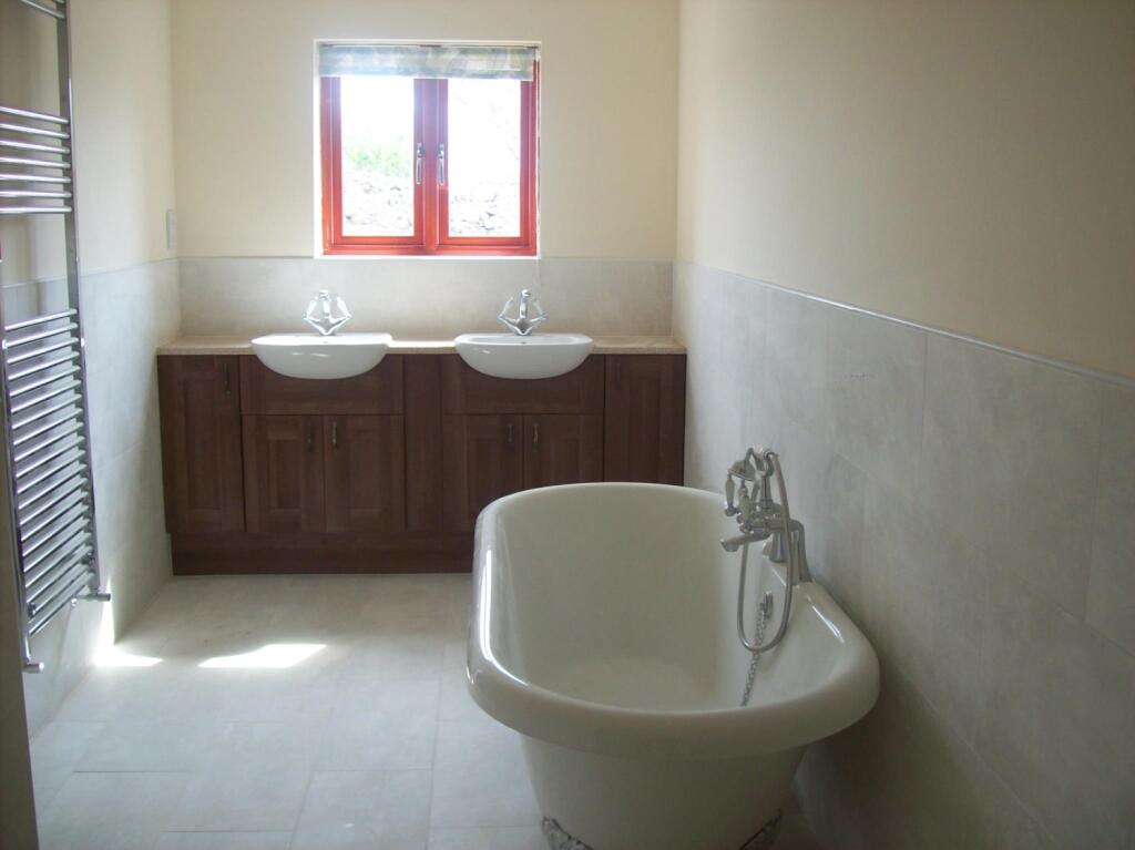 masterensuitebathroom_lge