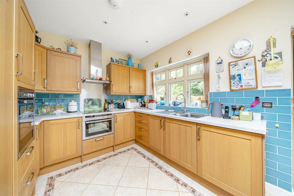 32a High Street, Paulerspury