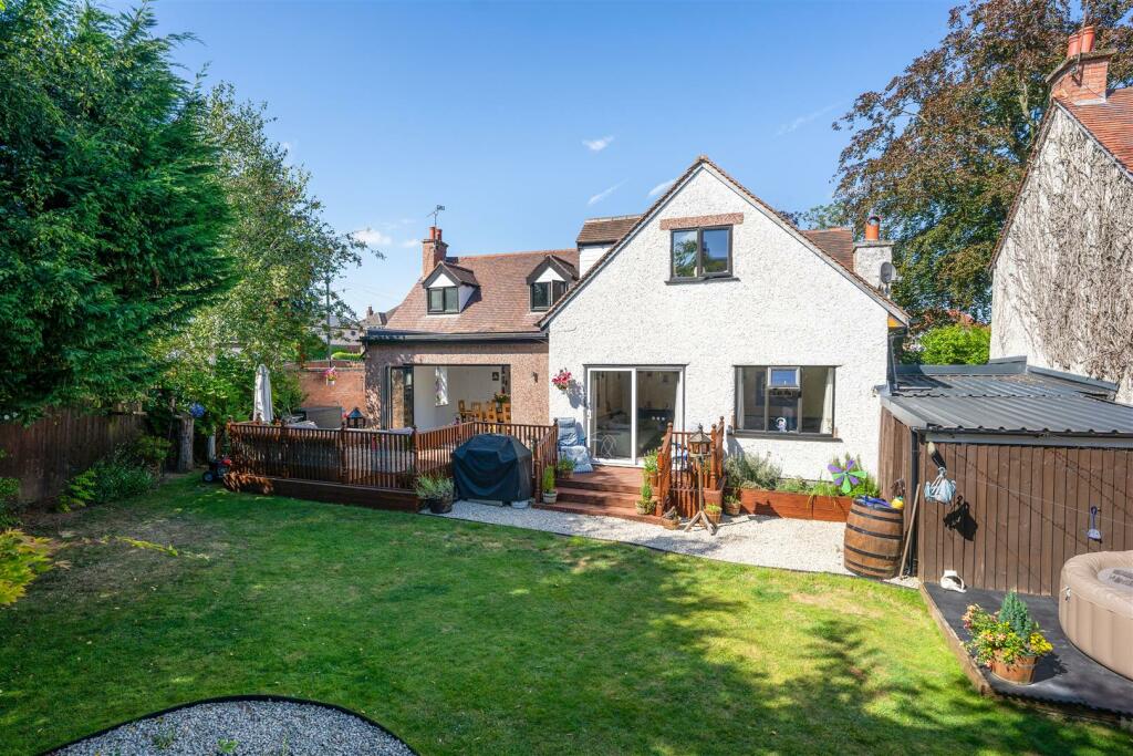 157 Broad Lane - by Visually Rich 02040.jpg
