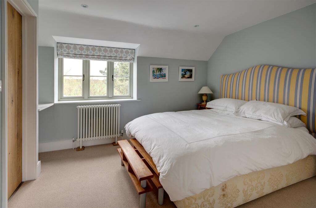 5 The Colony - Bedroom 2 - 1.jpg