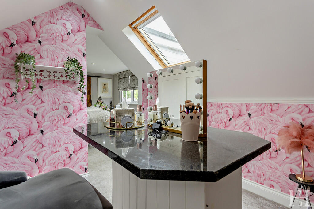 8648598-interiorW...