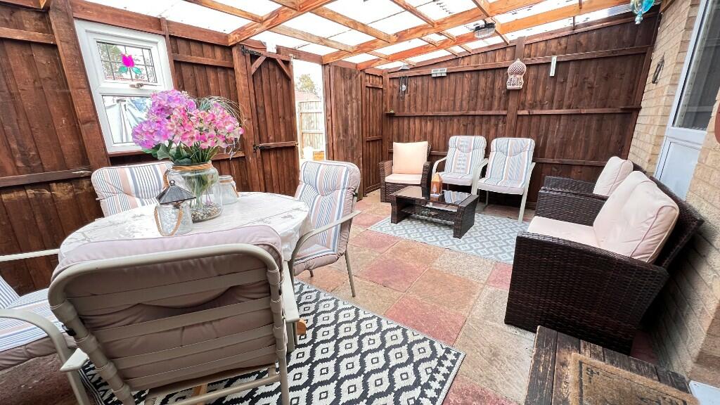 Garden Lounge