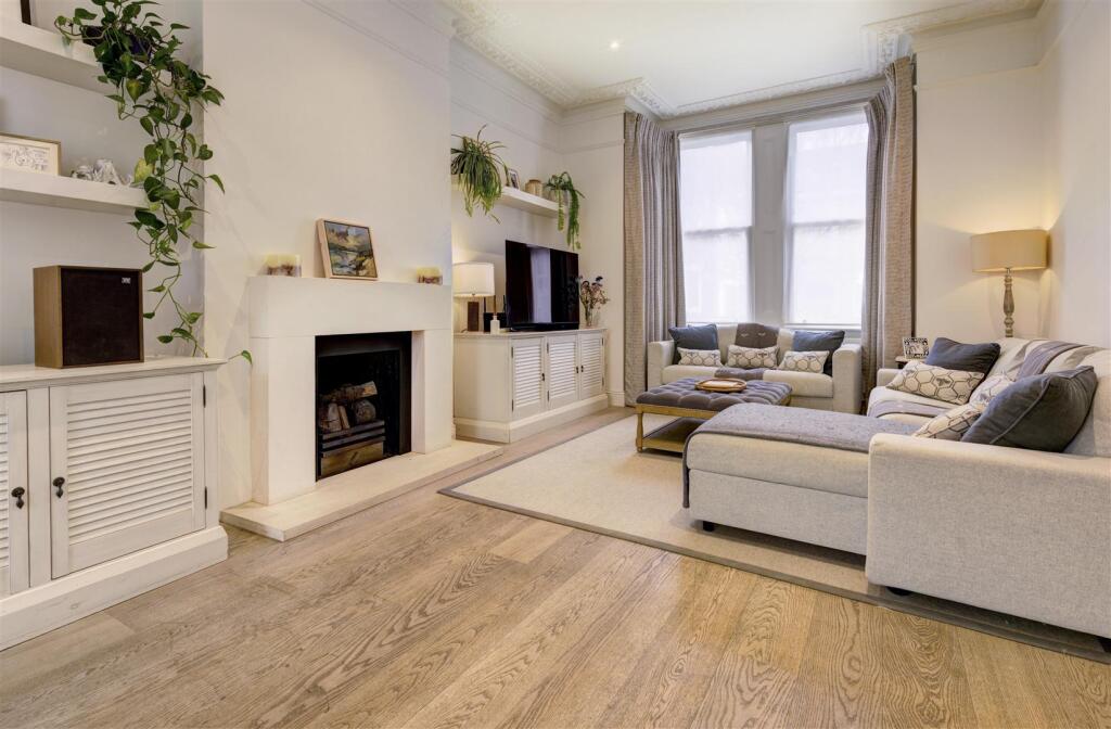 D303 3 hilltop rd rec1.jpg