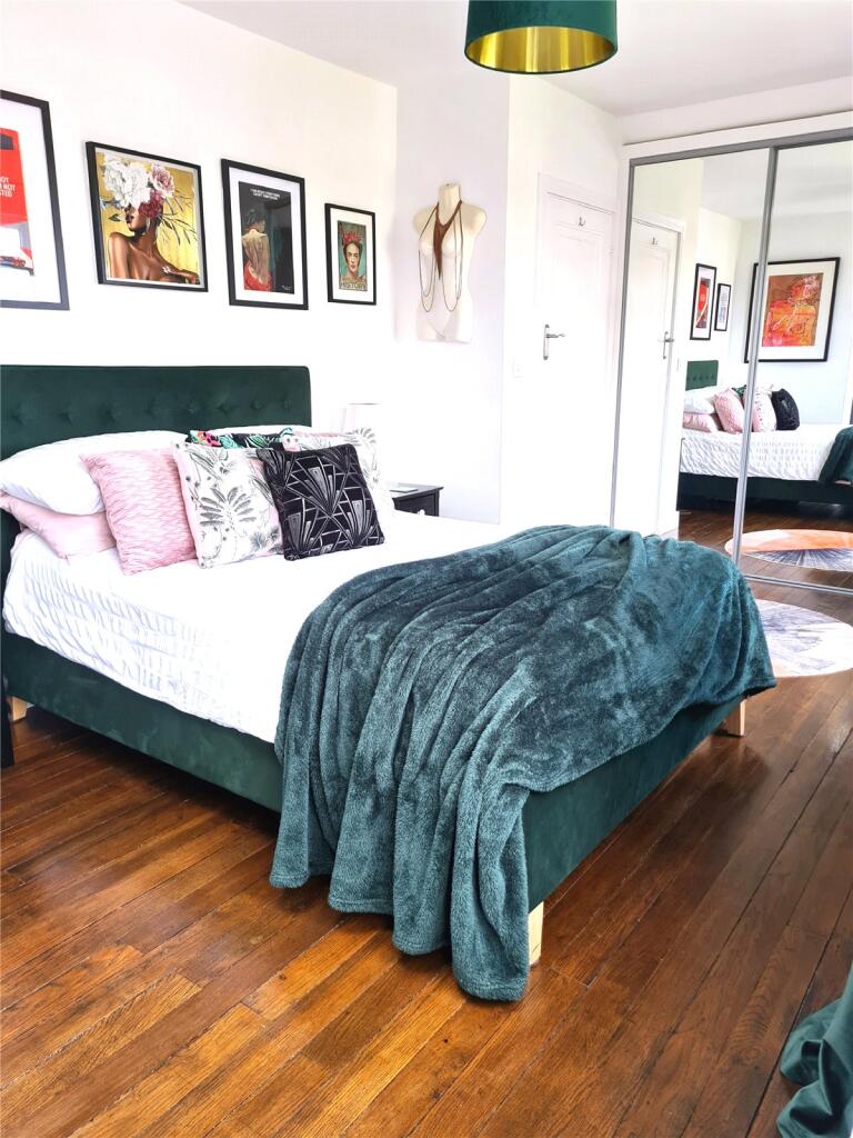 Main Bed