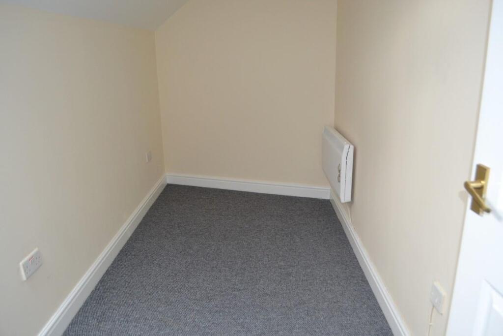 Bedroom2 (Medium).JPG