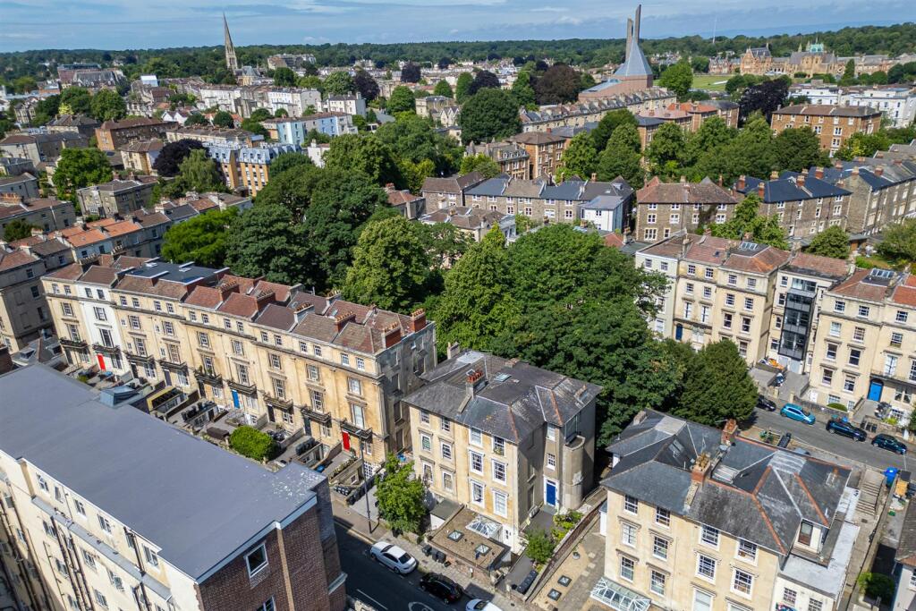 Basement Flat @ 54 St Pauls Road, Clifton, Bristol