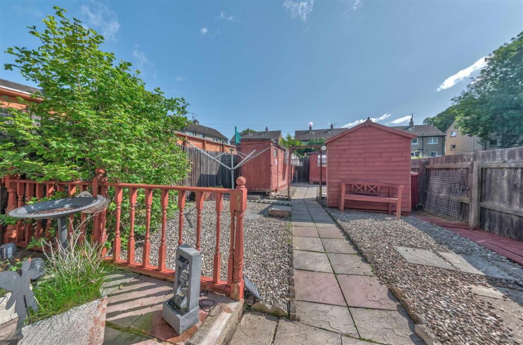 37 Gourdie Place Dundee-12.JPG