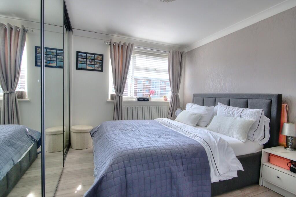 Bedroom 1a
