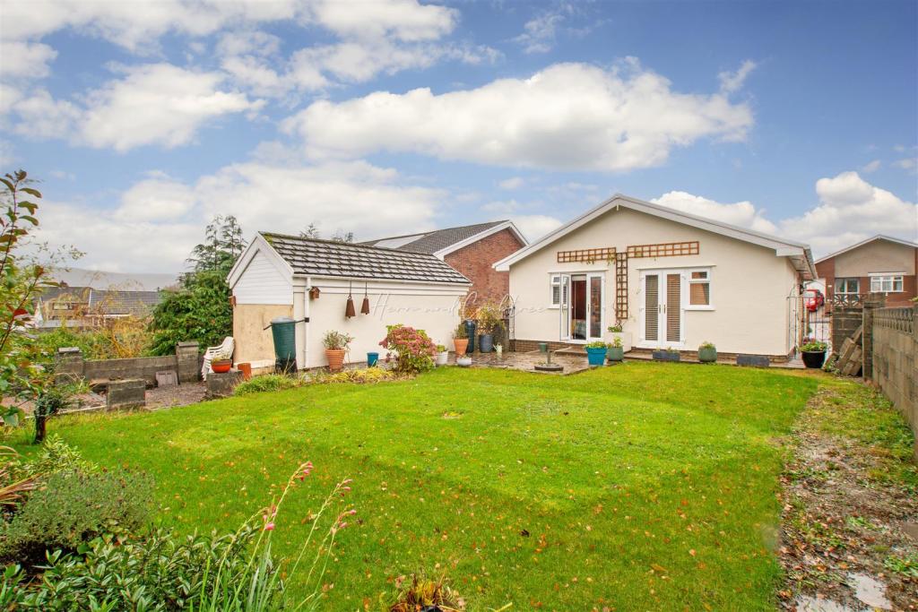 Elan Close, Aberdare, HernCrabtree (17).jpg