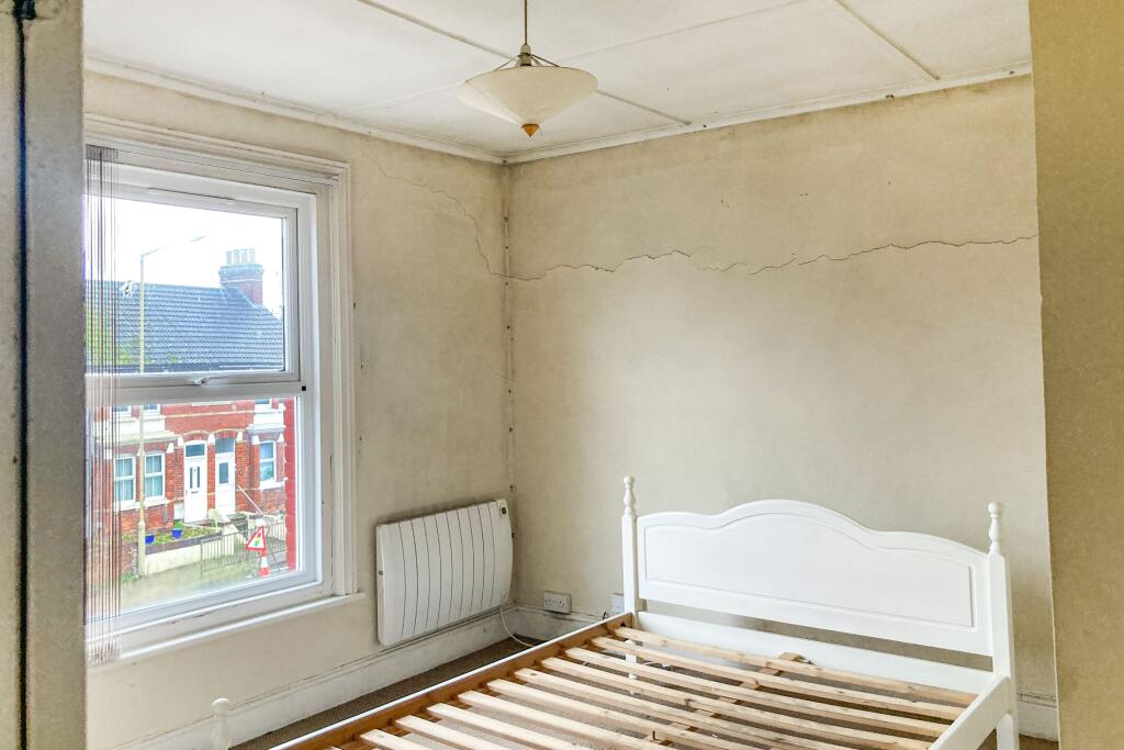 98-100 Hythe Road, Ashford, Kent, TN24 8PR